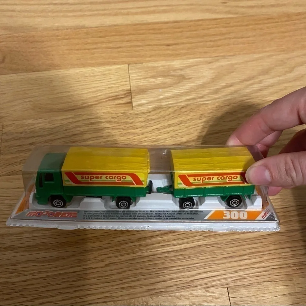 Majorette Super Cargo 300 Ford Delivery Truck Trailer Green Yellow NEW Vintage